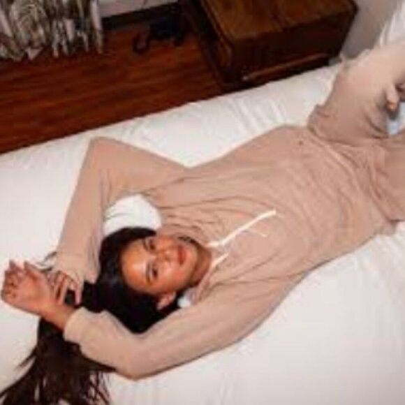 Volcom Lived In Lounge Frenchie Hoodie and Pants NWT - Picture 1 of 10